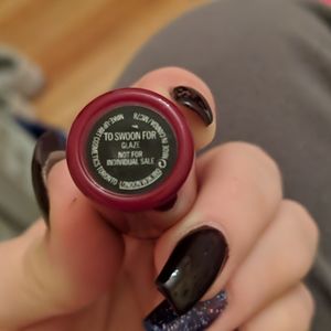 MAC LIPSTICK